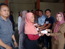 Desa Sumber Urip Bagikan BLT DD Tahap I dan Titik Nol Rabat Beton